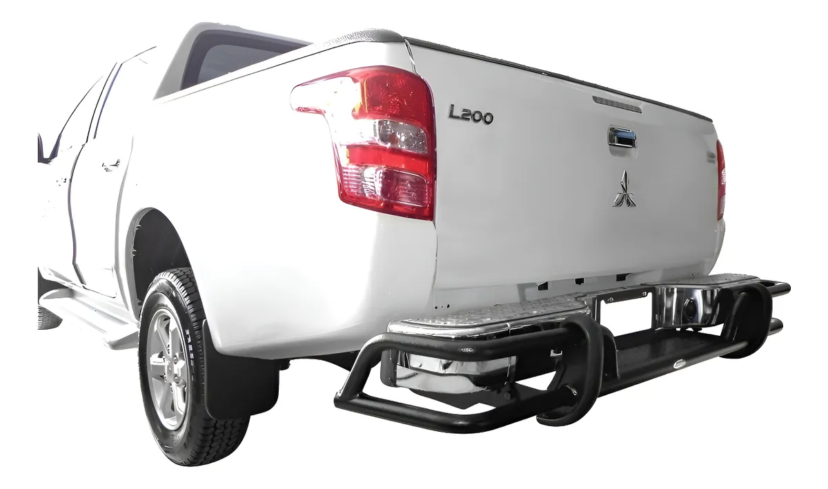 Bumper Trasero Mitsubishi L200 2016 - 2020 Defensa Bronx - Image 1