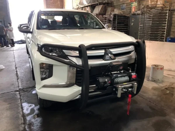 Burrera Super Bronco L200 2021 2022 Diesel Automatica