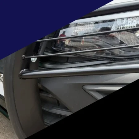 Burrera Cubrefaros Delantera Volkswagen Saveiro Robust 2025 - Image 4